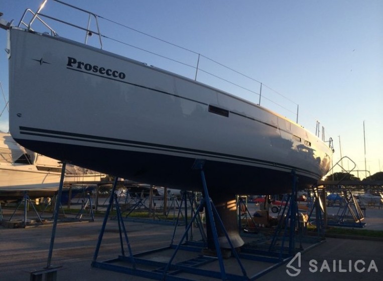 Bavaria 46 Cruiser - Yacht Charter Sailica