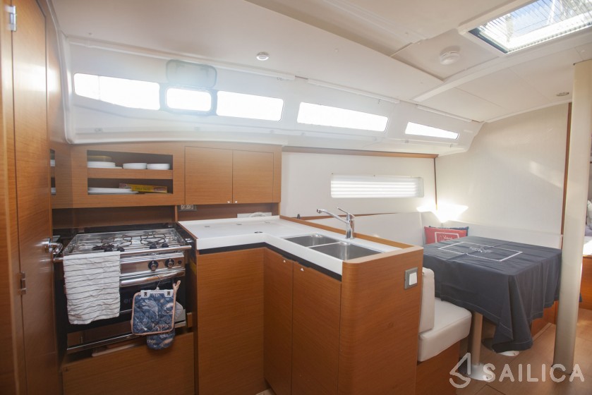 Sun Odyssey 380 - Yacht Charter Sailica