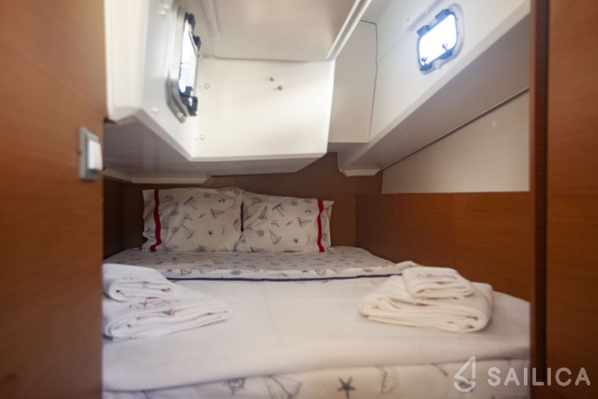 Sun Odyssey 380 - Yacht Charter Sailica