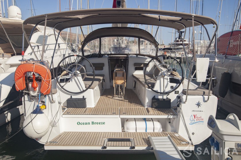 Sun Odyssey 380 - Yacht Charter Sailica