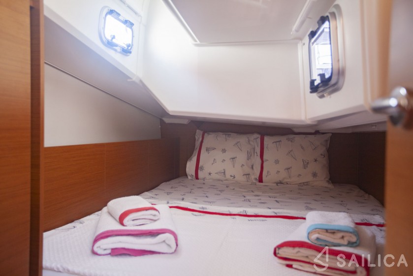 Sun Odyssey 380 - Yacht Charter Sailica