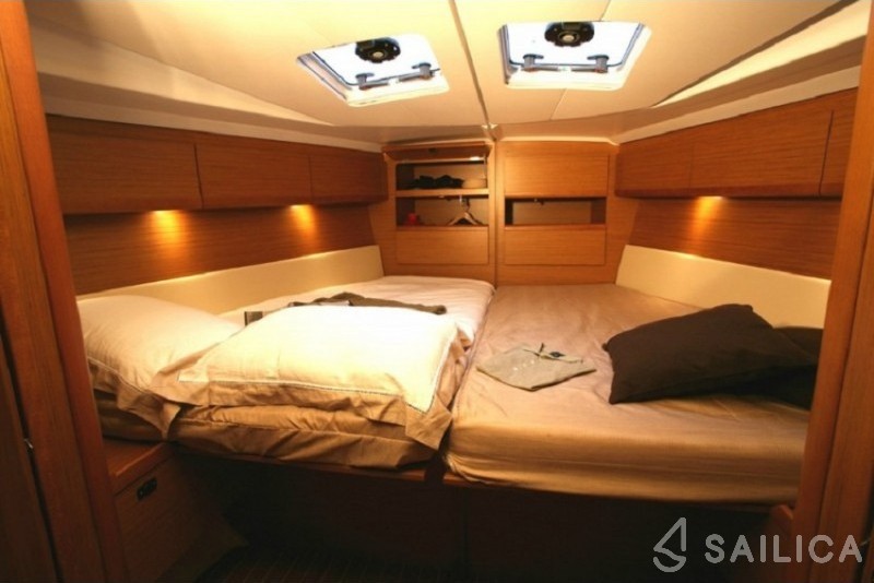 Sun Odyssey 49i - Yacht Charter Sailica