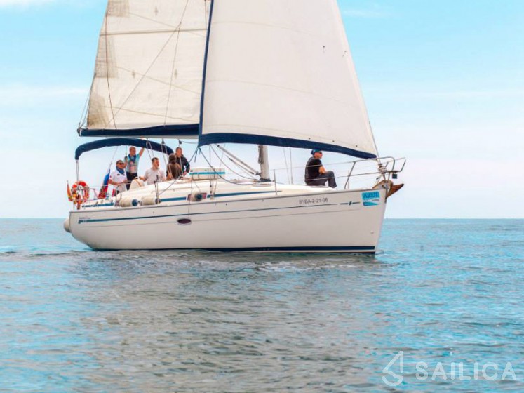 Bavaria 37 Cruiser - Yacht Charter Sailica