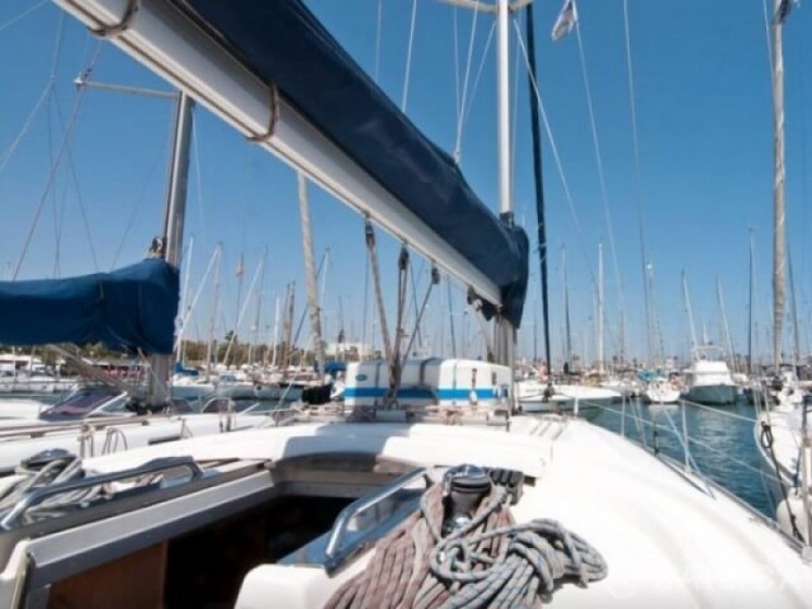 Bavaria 37 Cruiser - Yacht Charter Sailica