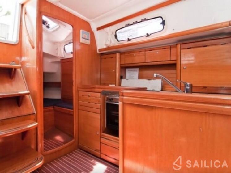 Bavaria 37 Cruiser - Yacht Charter Sailica