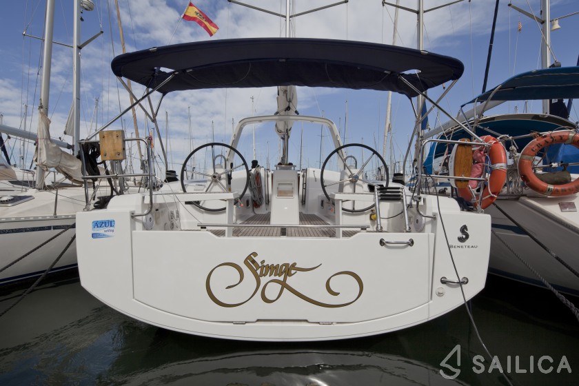 Oceanis 38 - Yacht Charter Sailica