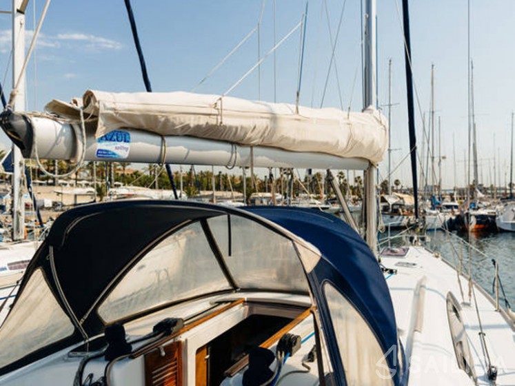 Oceanis 43 - Yacht Charter Sailica