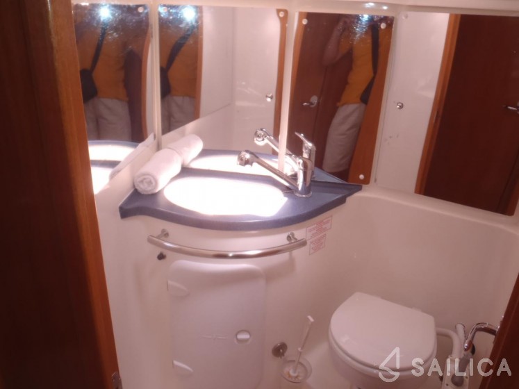 Bavaria 46 Cruiser - Yacht Charter Sailica