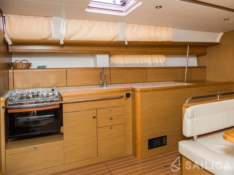 Sun Odyssey 49i - Yacht Charter Sailica