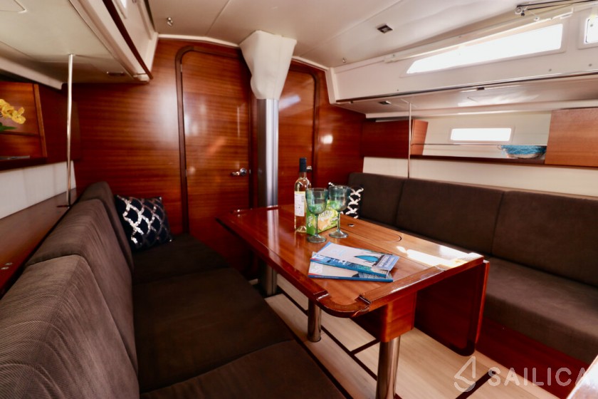 Salona 38 - Yacht Charter Sailica