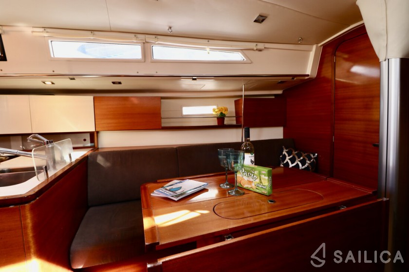 Salona 38 - Yacht Charter Sailica