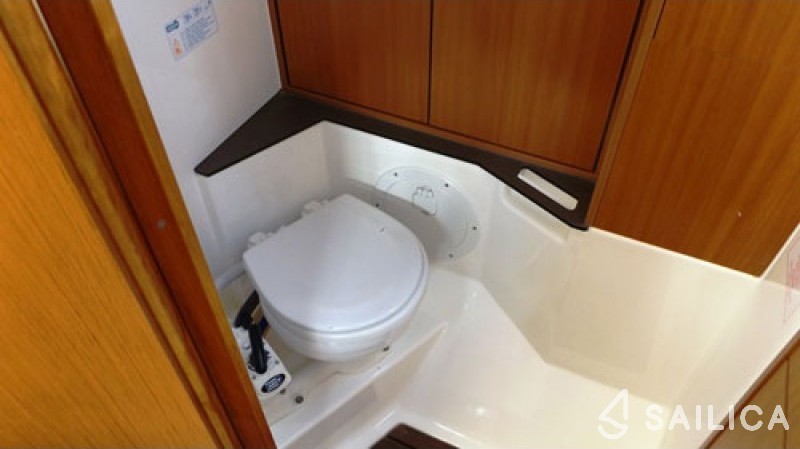Bavaria 36 - Yacht Charter Sailica