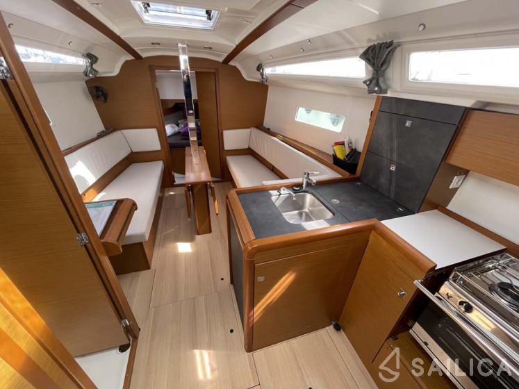 Sun Odyssey 349 - Yacht Charter Sailica