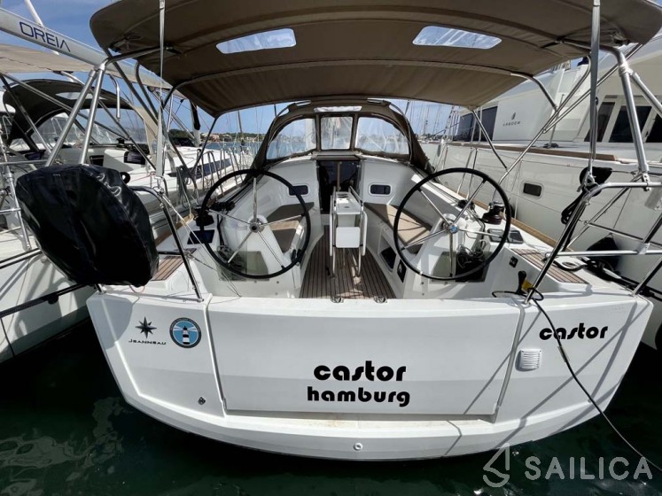 Sun Odyssey 349 - Yacht Charter Sailica
