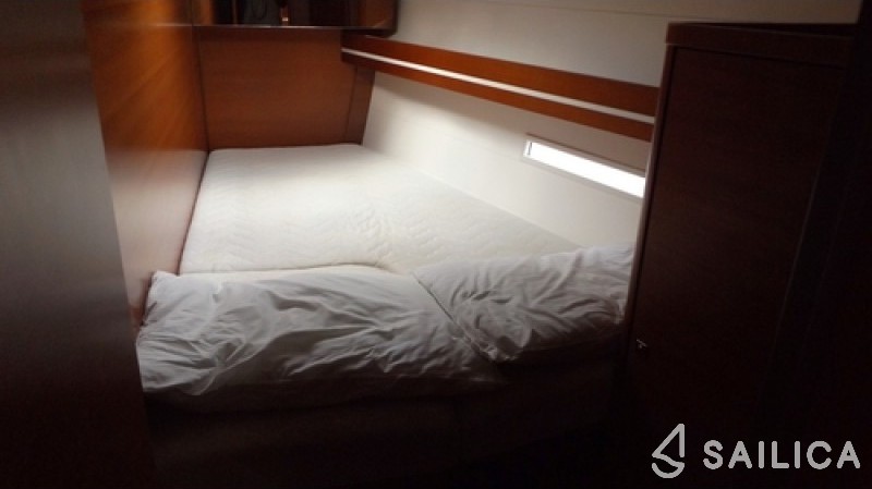 Dufour 450 GL - Yacht Charter Sailica