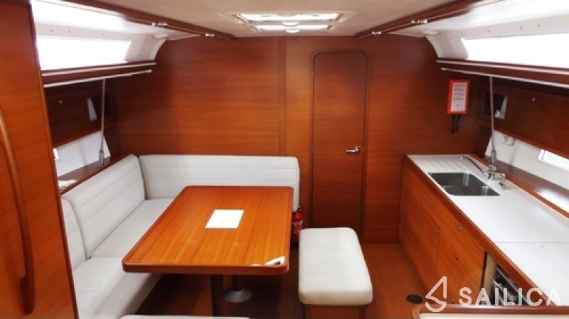 Dufour 450 GL - Yacht Charter Sailica