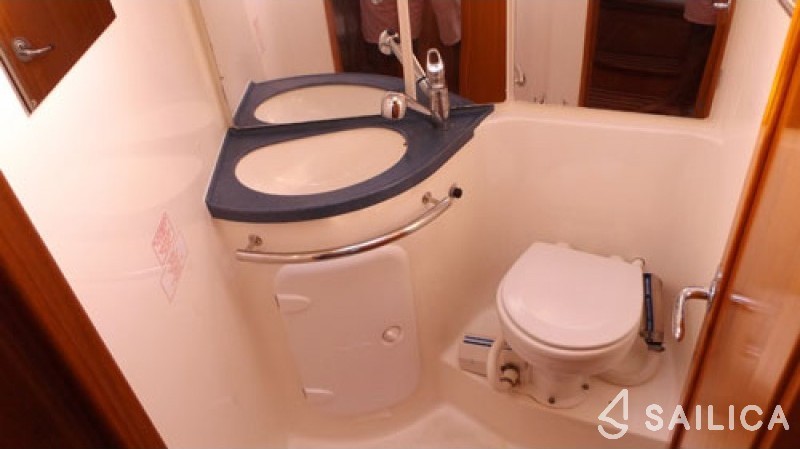 Bavaria 50 Cruiser - Yacht Charter Sailica