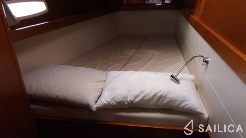 Oceanis 50 Family - Yacht Charter Sailica