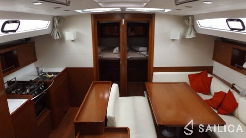Oceanis 50 Family - Yacht Charter Sailica