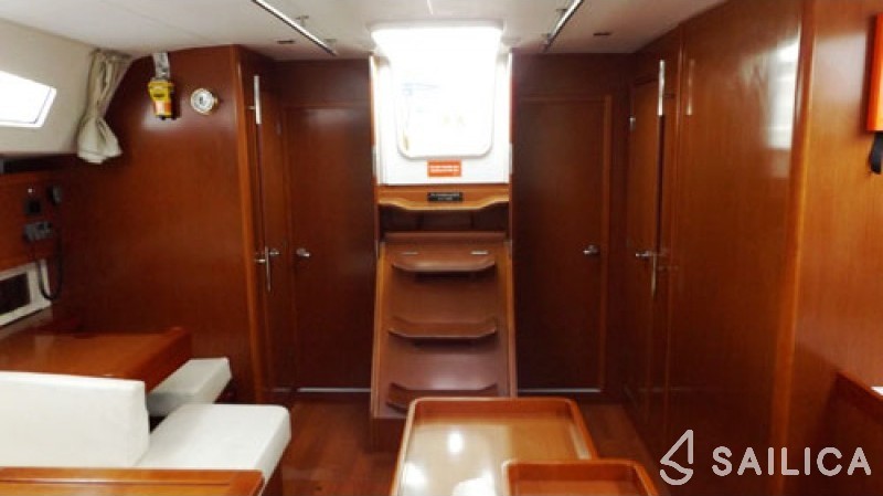 Oceanis 50 Family - Yacht Charter Sailica