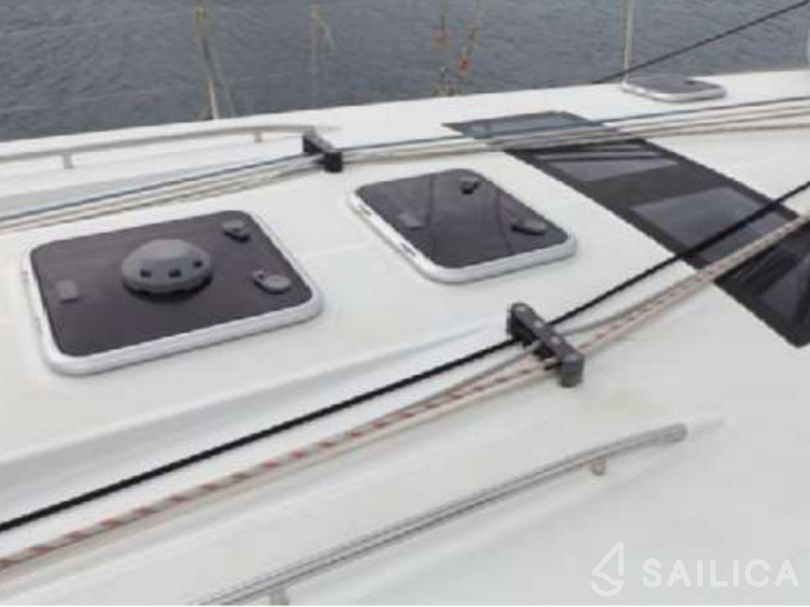 Oceanis 50 Family - Yacht Charter Sailica