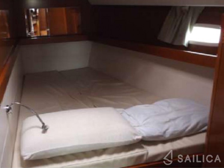 Oceanis 50 Family - Yacht Charter Sailica