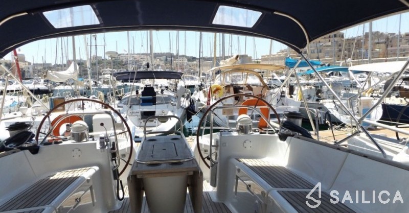 Jeanneau 53 - Yacht Charter Sailica