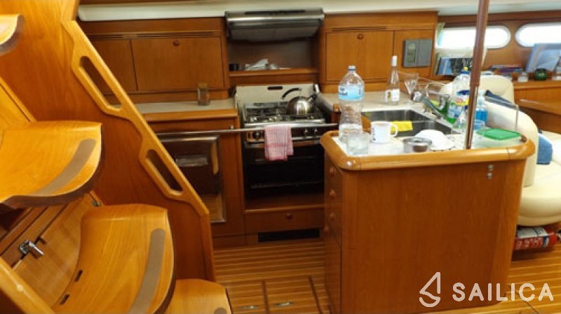 Jeanneau 53 - Yacht Charter Sailica