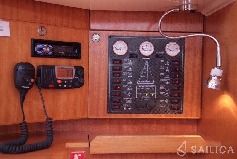 Elan 384 Impression - Yacht Charter Sailica