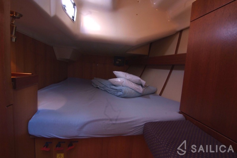 Elan 384 Impression - Yacht Charter Sailica