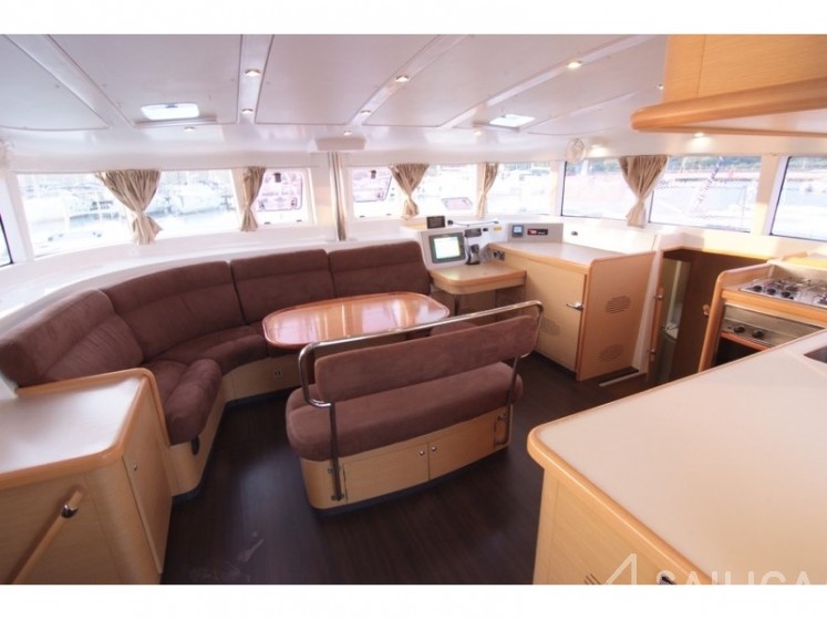 Lagoon 440 - Yacht Charter Sailica