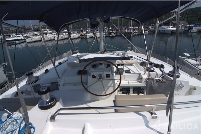 Lagoon 440 - Yacht Charter Sailica