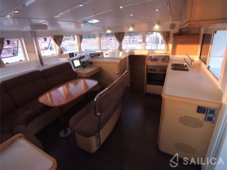 Lagoon 440 - Yacht Charter Sailica
