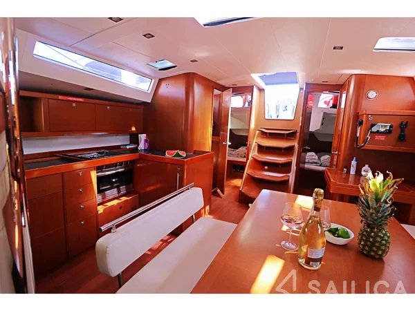 Oceanis 48 - Yacht Charter Sailica