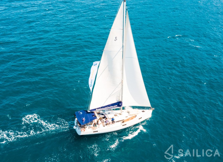 Oceanis 48 - Yacht Charter Sailica