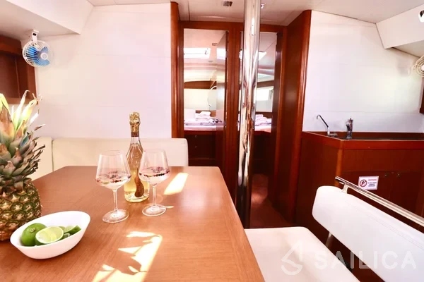 Oceanis 48 - Yacht Charter Sailica