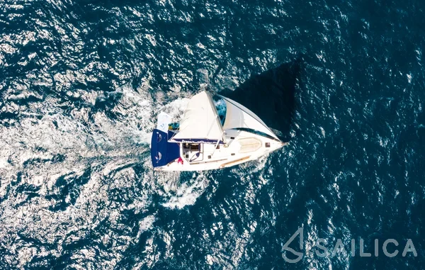 Oceanis 48 - Yacht Charter Sailica