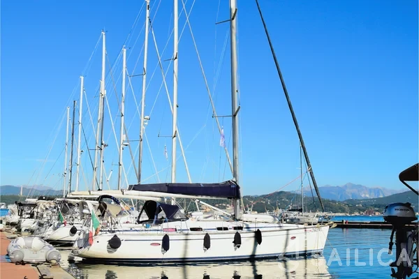 Bavaria 46 Cruiser - Yacht Charter Sailica