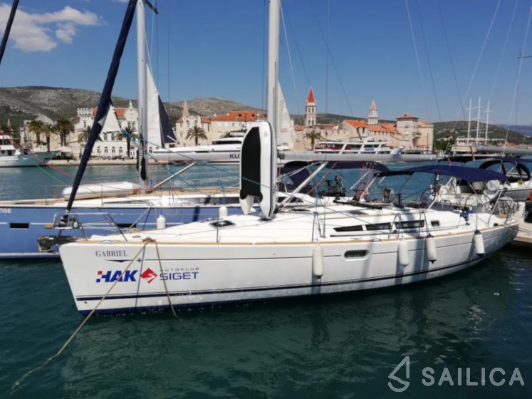 Sun Odyssey 45 - Yacht Charter Sailica