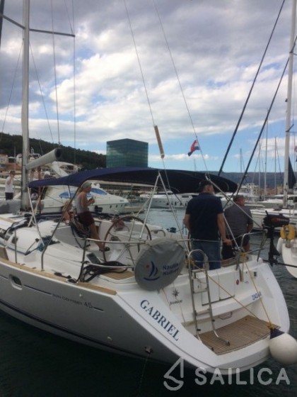 Sun Odyssey 45 - Yacht Charter Sailica