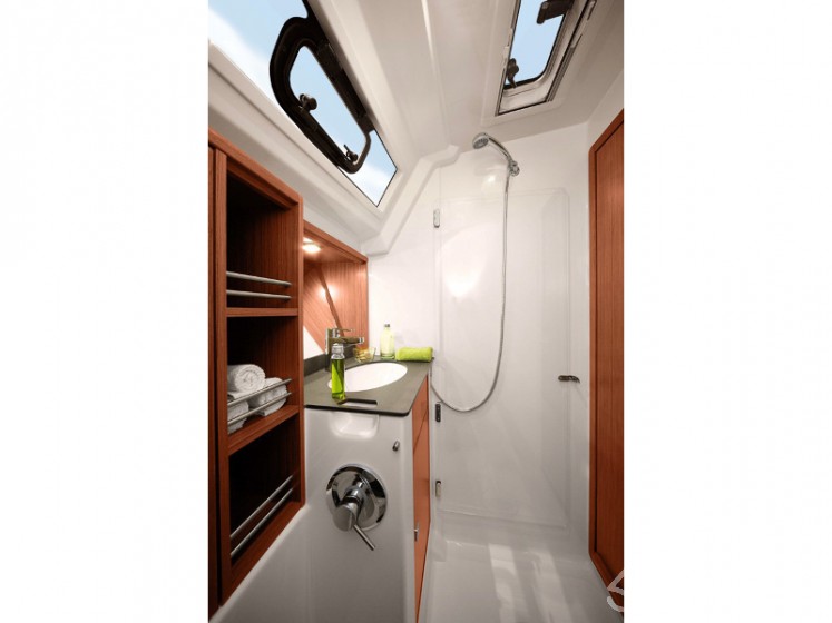 Bavaria 41 Cruiser - Yacht Charter Sailica