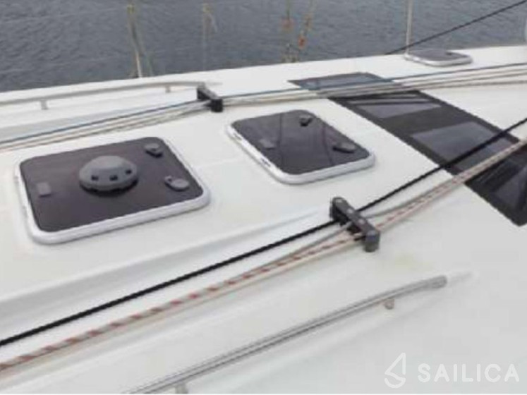 Oceanis 50 Family - Yacht Charter Sailica