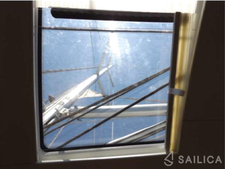 Jeanneau 53 - Yacht Charter Sailica