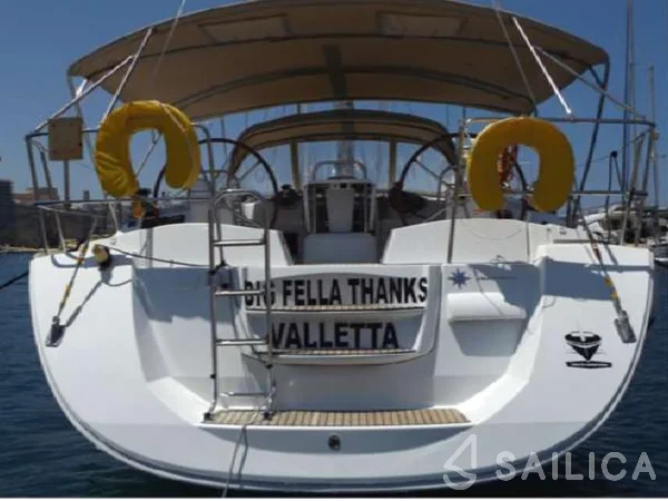 Jeanneau 53 - Yacht Charter Sailica