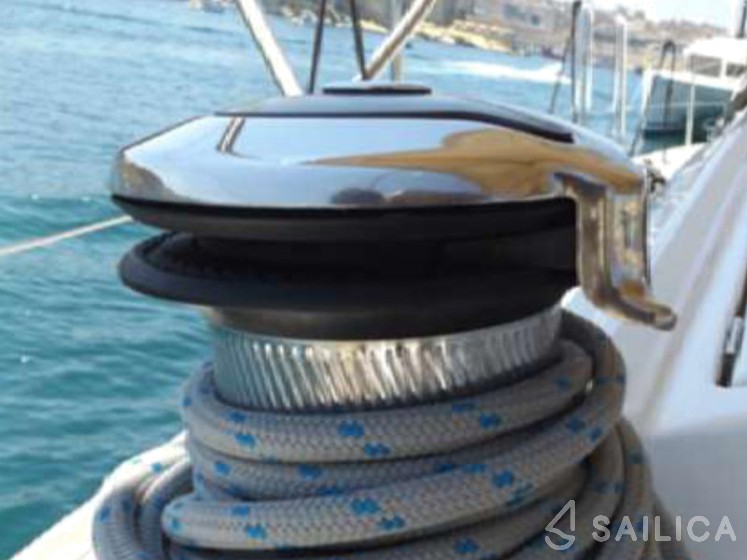 Jeanneau 53 - Yacht Charter Sailica