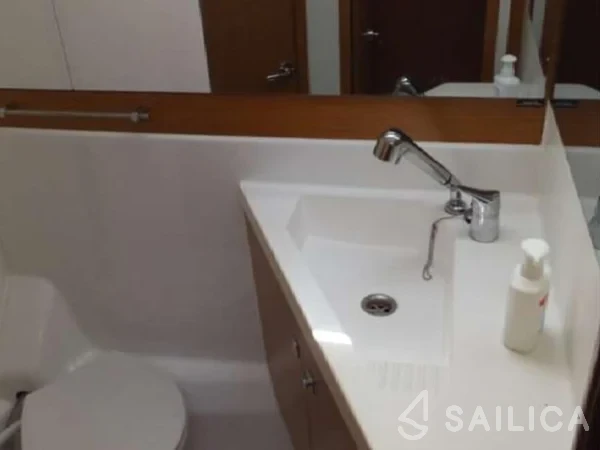 Jeanneau 53 - Yacht Charter Sailica