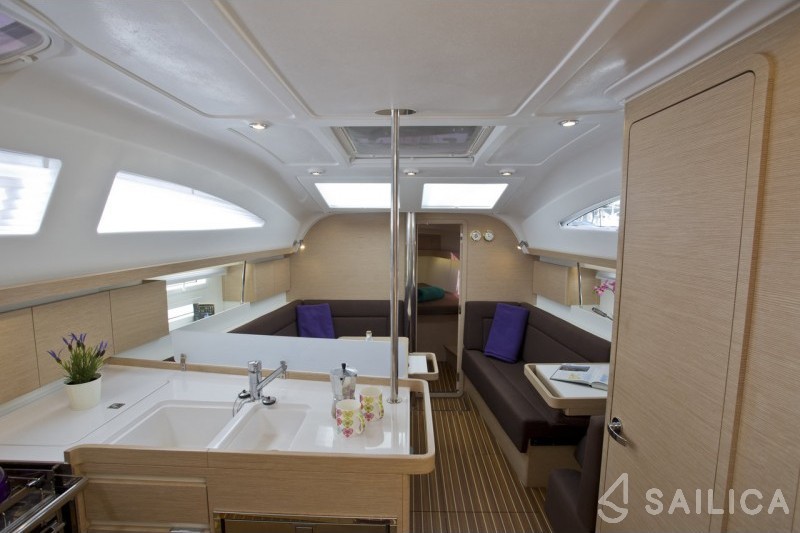 Elan 40 Impression - Yacht Charter Sailica