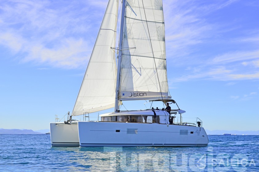 Lagoon 400 S2 - Yacht Charter Sailica