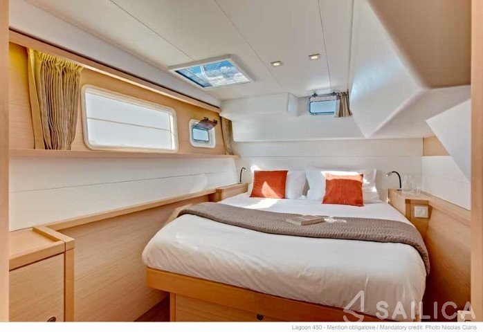 Lagoon 450 - Yacht Charter Sailica