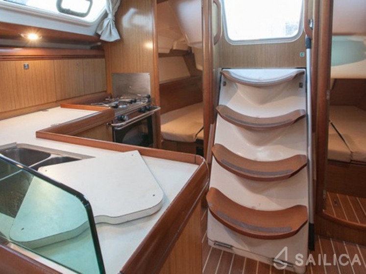 Sun Odyssey 36i - Yacht Charter Sailica